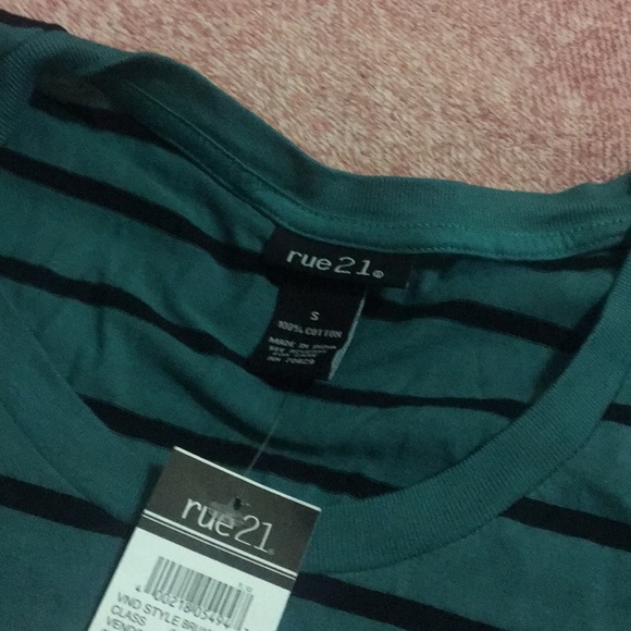 Shirt - Picture 3 of 3